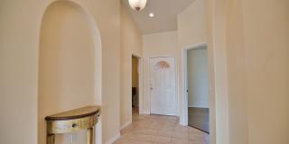 Annual Unfurnished 3rd Floor Condo in L Pavia with Community Pool! Gallery 22