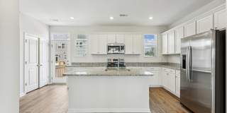 Hudson at Georgia's Landing Gallery 15