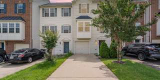 NORTH STAFFORD WELL MAINTAINED TOWNHOME FOR RENT Gallery 1