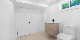 135 E Linden Avenue Gallery 33