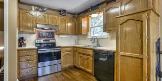 Picture-Perfect Home in the Heart of Lee's Summit! Gallery 6