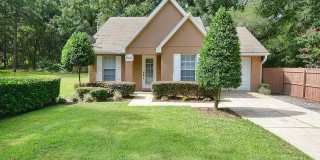 Charming 3/2 with large fenced yard! Gallery 1
