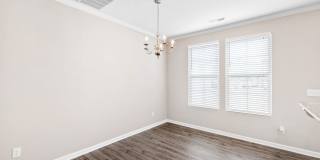 Modern Elegance in Brightleaf: 3-Bedroom Townhouse with Amenities Galore Gallery 15