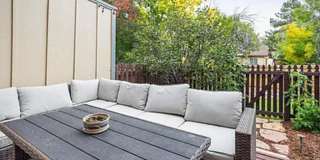 Charming 2BR Tpwnhome in Aurora Gallery 21