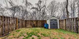 Updated 3+2.5 End Unit w/ 2 PARKING SPACES Gallery 30