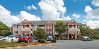 Hey Asheboro....1 Bedroom 1 Bath $1099/mo - $0-Deposit $0-Application Gallery 5