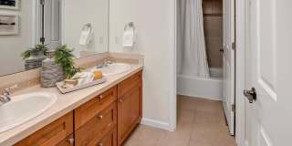 4Bd/2.5Ba Kirkland Home Gallery 32