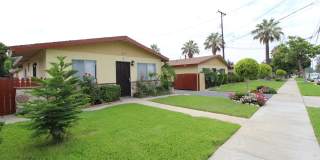 Oaks Ave Apartments (829-831) Gallery 1