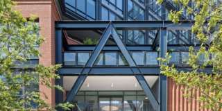The Byron Gallery 33