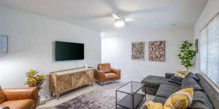 725 S Wilson Avenue Gallery 2