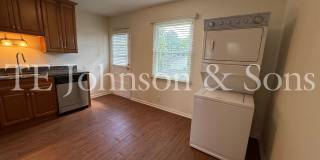 Modern 2 Bedroom Apartment with Water Included on Forsyth St Gallery 15