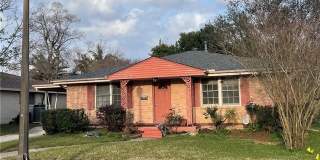 1813 ABADIE Avenue Gallery 1