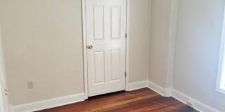 3 bedroom, 1 bath, 2 story half double house Gallery 23