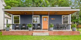 Modern Furnished Cottage Located Downtown! Gallery 1