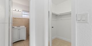 525 W 69th St Gallery 12