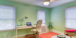 819 Dunlewy Street Gallery 27