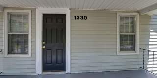 Charming 2 Bedroom Home, close to USC & located on a Large Lot! Gallery 5