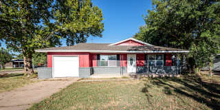 3015 Northeast Pioneer Boulevard Gallery 1