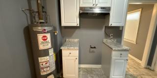 Newly Refreshed 1 bedroom 1 bathroom Duplex - $99 Move In Special Gallery 9
