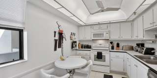 8200 Lakeshore Drive unit: 5070 Gallery 26