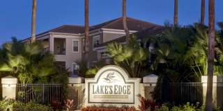 Lake's Edge Apartments Gallery 32