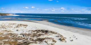 Coastal Living at its Best: Charming 3-Bedroom Near the Beach Gallery 11