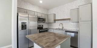 Stylish 2-bedroom, 2.5 bathroom townhouse in a desirable Phoenix location! Stylish 2-bedroom, 2.5 bathroom townhouse in a desirable Phoenix location! Gallery 1