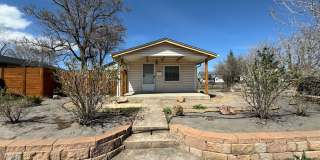 Charming 2 bedroom House Gallery 4