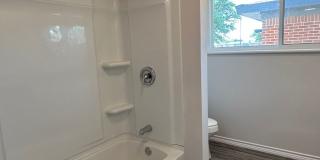 Beautiful Home on the Eastside! Gallery 17