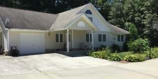 2 Bedroom in amazing location!! Gallery 1