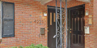 4221/4223 Hawthorne Court 4221/4223 Hawthorne Court Gallery 3