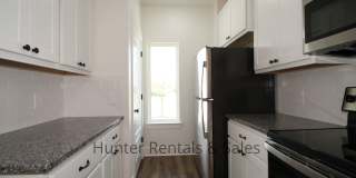 Upscale Three-bedroom Townhome! Gallery 11