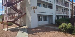 Bright 1-Bedroom Condo Near UNLV & The Strip Gallery 1
