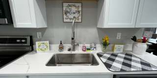 Fully Furnished rental with excellent central location in North cincinnati Suburbs Gallery 36