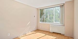 11801 ROCKVILLE Pike Gallery 24