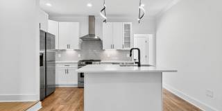 413 Lellyett Street Gallery 17