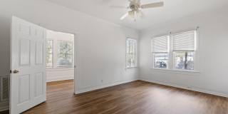 302 Versailles Boulevard Gallery 12