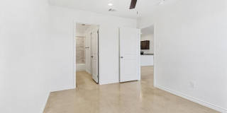 1226 Lehmann Drive Gallery 16