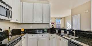 Resort-Style High View Townhome with 2-Car Garage, Private Office & Walkable Hunt Valley Location Gallery 16