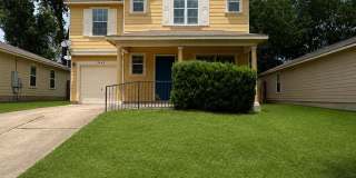 3 BR/2.5BA | Single Family Home | 1-Car Garage | Fenced backyard! Gallery 1