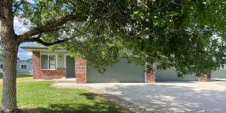 Great West-Side Duplex w/ Two-Car Garage Gallery 3