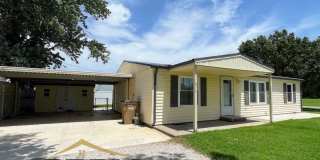 3 bedroom home located in South Hutchinson Gallery 1