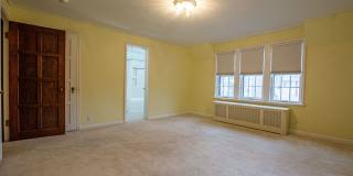 Gorgeous 5 Bedroom / 4.5 Bath Home located right off Happy Hollow Blvd! Gallery 27