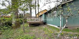 Updated 3BD | 2BA Home with Garage & Large Deck - Hillsboro Gallery 16