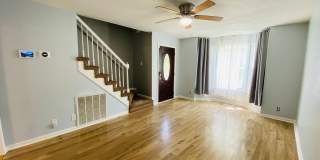 LARGE FENCED IN YARD!!! Gallery 3