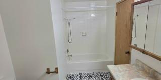 Renton Sunset Heights Condominiums - 2 bedroom 1 bathroom lower floor unit - W/S/G included- Available NOW!! Renton Sunset Heights Condominiums - 2 bedroom 1 bathroom lower floor unit - W/S/G included- Available NOW!! Gallery 6
