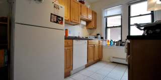 No Brokers Fee Unit on Cleveland Circle, Central Heat, Laundry, on a Site, Parking for Rent, Eat-in Kitchen Gallery 4
