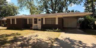 Beautiful 3/2 Home in Central Longview! Gallery 1