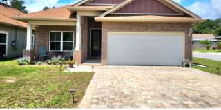On the hunt for a beautiful, open floor plan home to rent close to downtown? Gallery 28