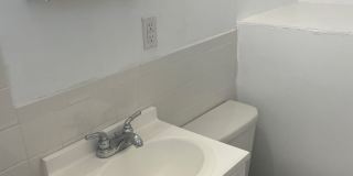 Gross Street Gallery 44